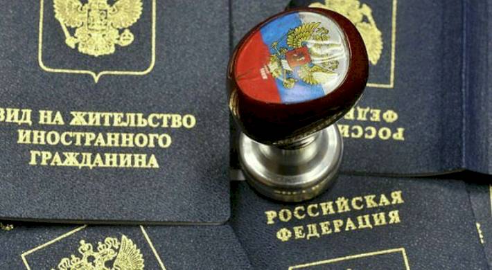 Продление вида на жительство РФ - как продлить ВНЖ + сроки и документы